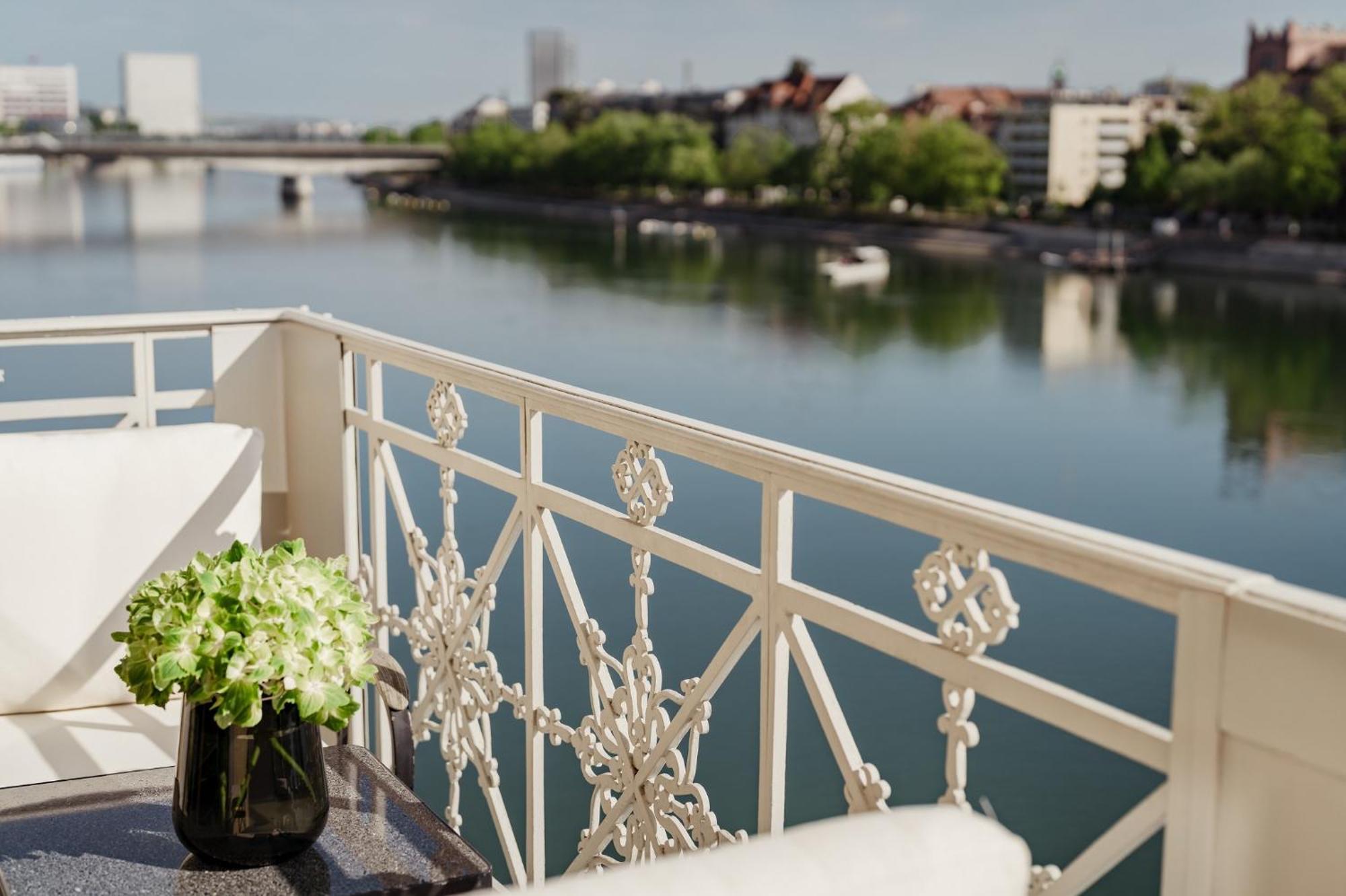 Junior Suite con Balcone e Vista Fiume